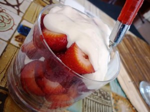 Frutillas-con-crema-Strawberries-and-cream