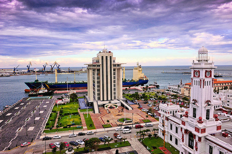 Puerto de Veracruz – CC Eduardo Pavon