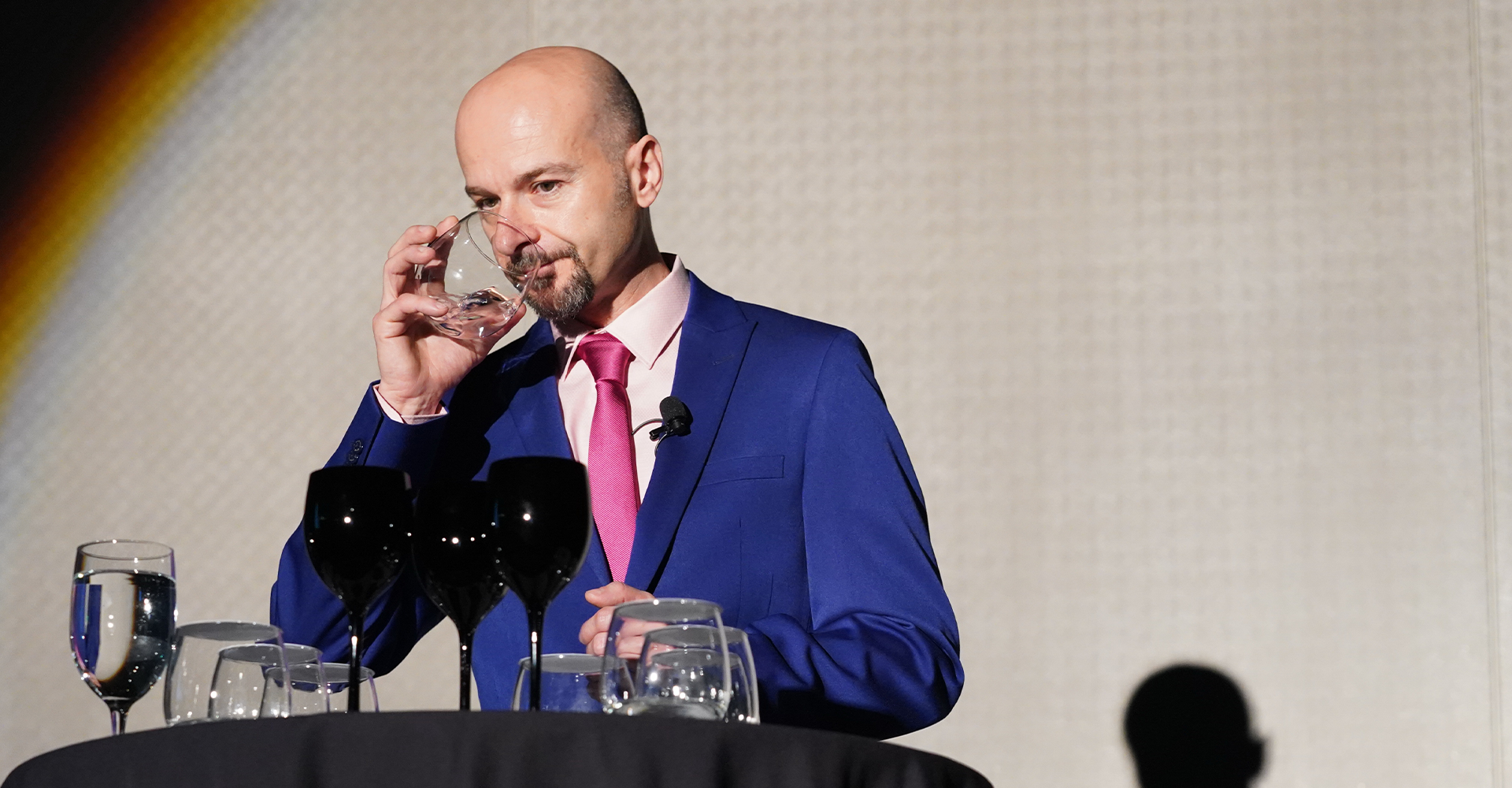 Um dia na vida do sommelier Massimo Leonori