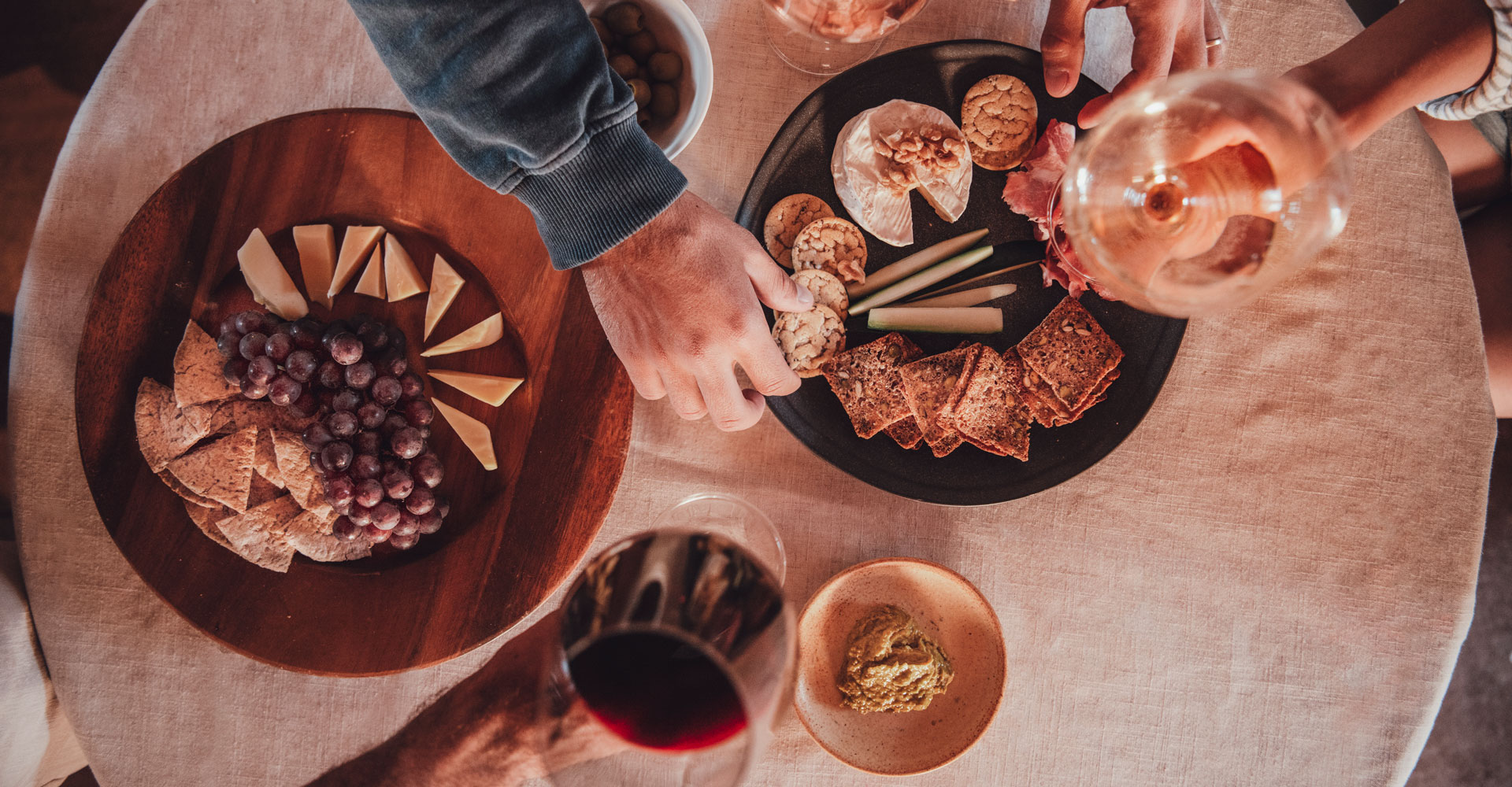 Passo a passo para uma degustação de vinhos em casa