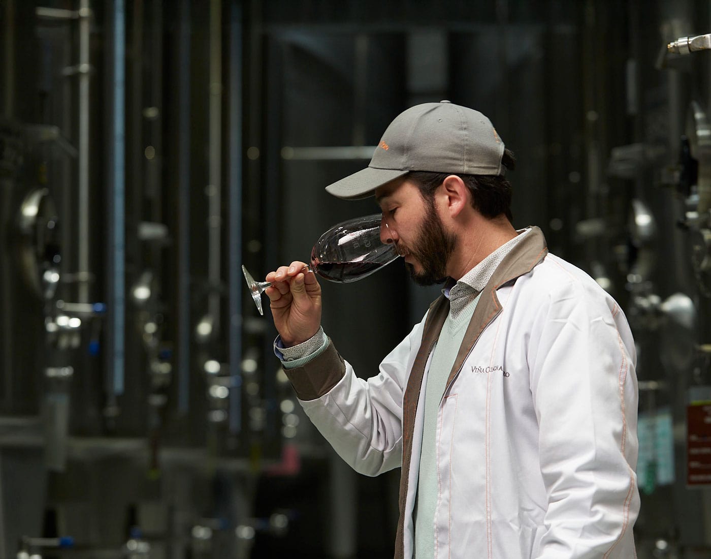 trabajador en bodega