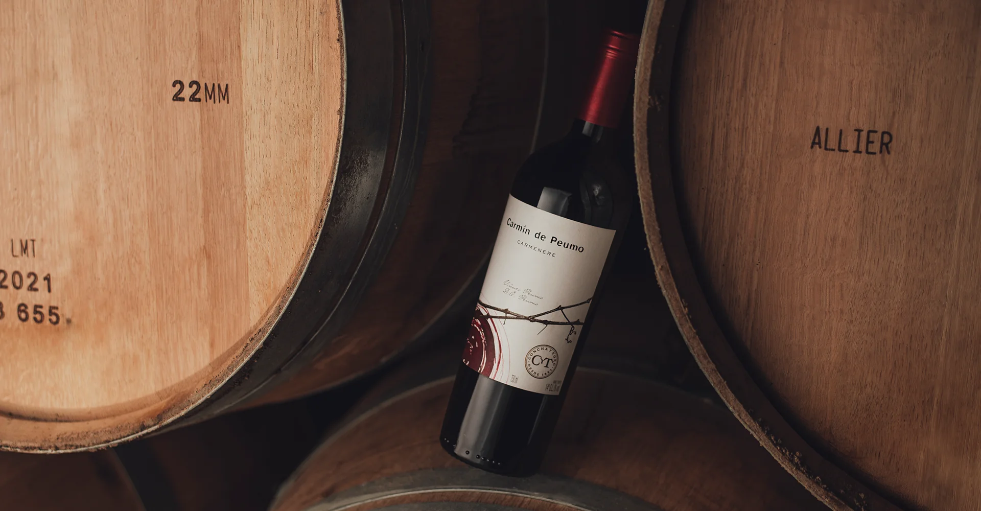 James Suckling praises Carmín de Peumo