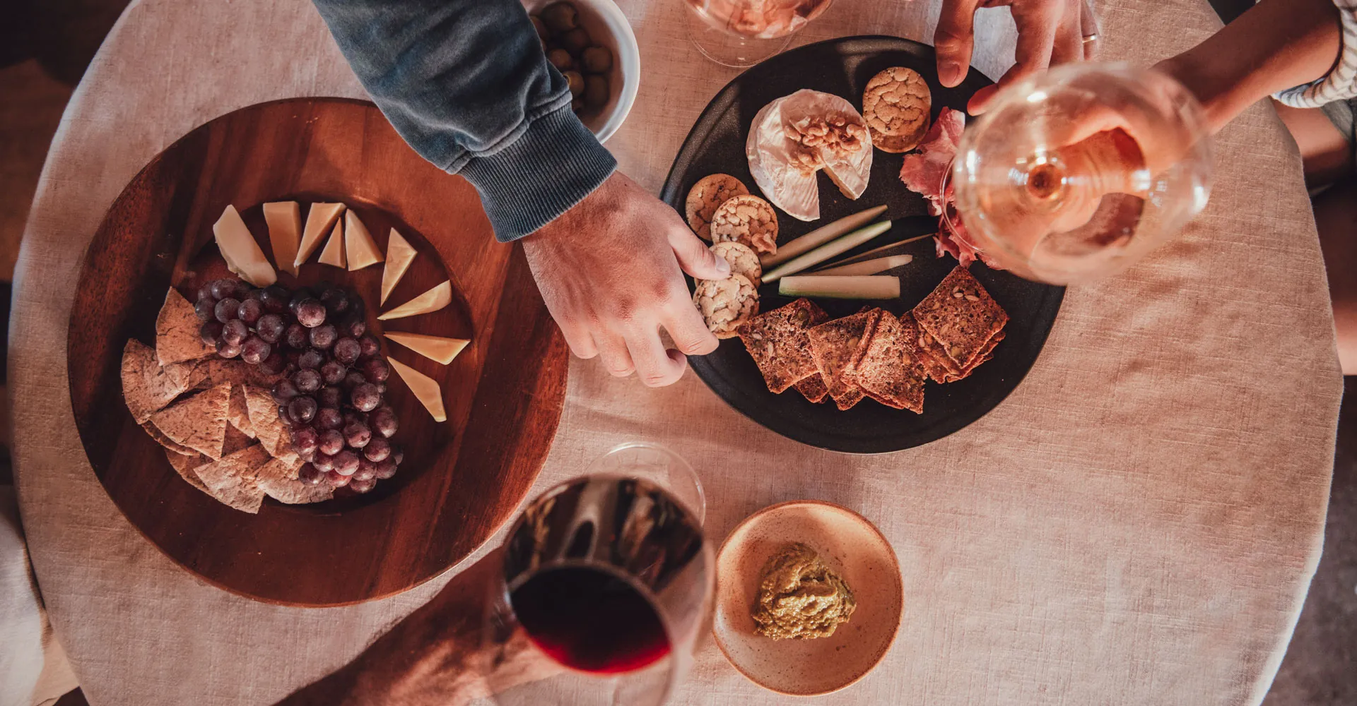 Steps to do a wine tasting at home