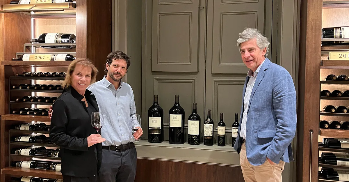 Escritora mexicana especialista em luxo visita a Viña Concha y Toro